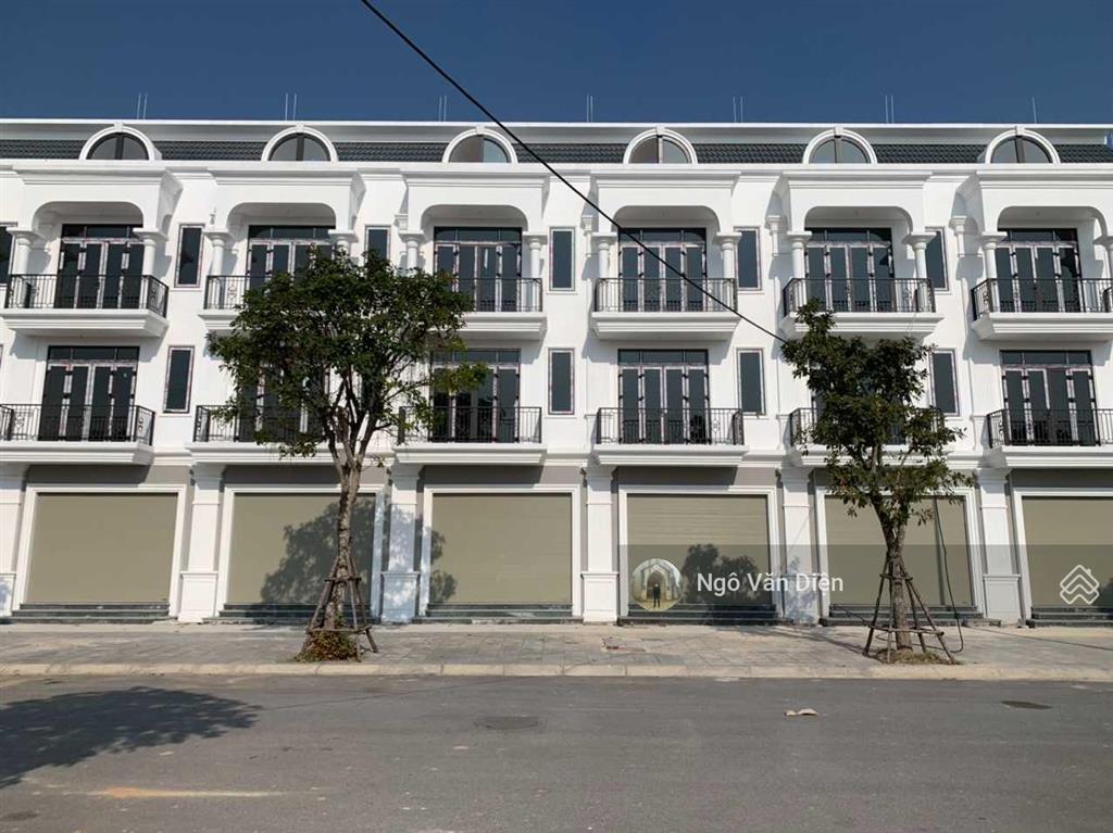 Bán gấp căn liền kề view quảng trường cực vip giá rẻ nhất dự án calyx residence 319 uy nỗ, đông anh