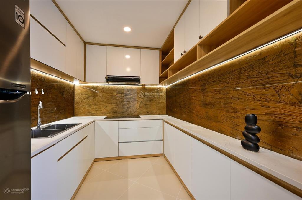 Cho thuê masteri an phú 2pn  có đầy đủ nội thất  giá tốt chỉ 18 triệu   trang (0767 293 ***)