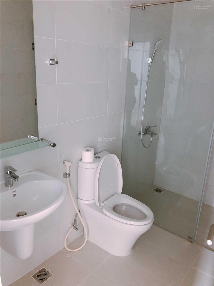 Cho thuê căn hộ 2pn masteri an phú có chỗ đậu ô tô chỉ 18 triệu  có nội thất   0767 293 ***