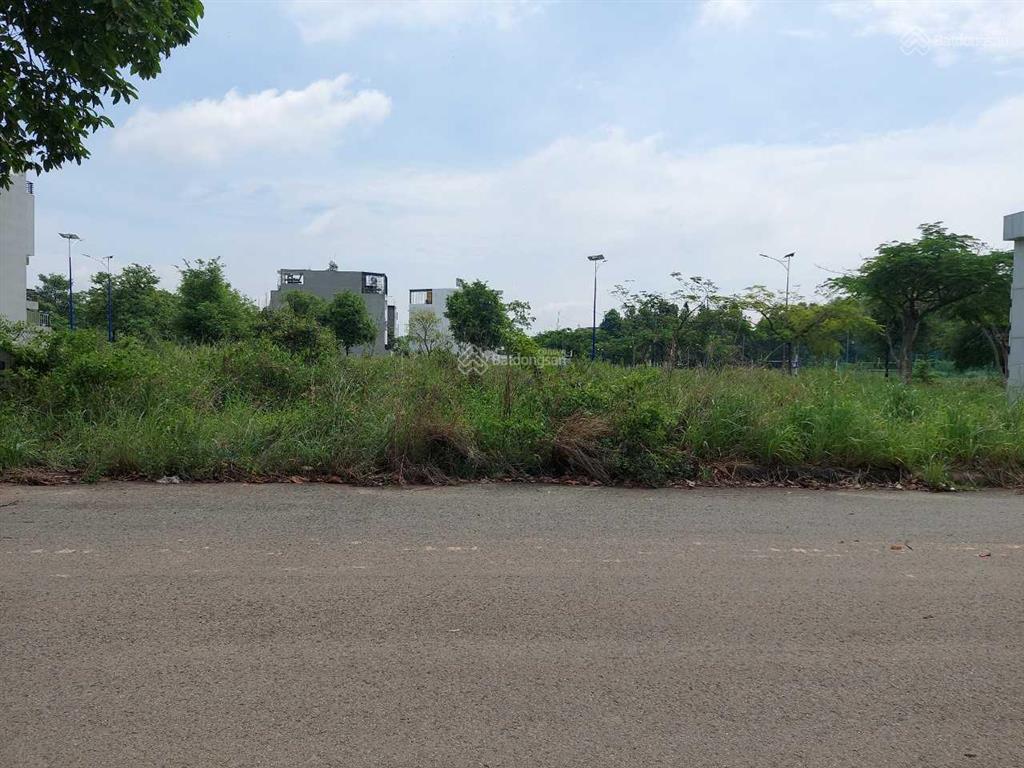 Mặt tiền thống nhất, trục chính đông tây 100m2, 5x20m vị trí đẹp