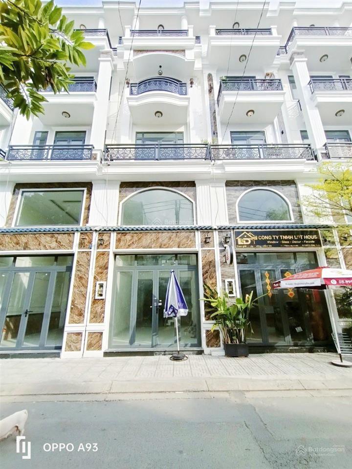 Hàng thơm  mặt tiền đg số 20  hbc dt 4x17m+ lửng+4 tầng  kế bên tttm gigamall