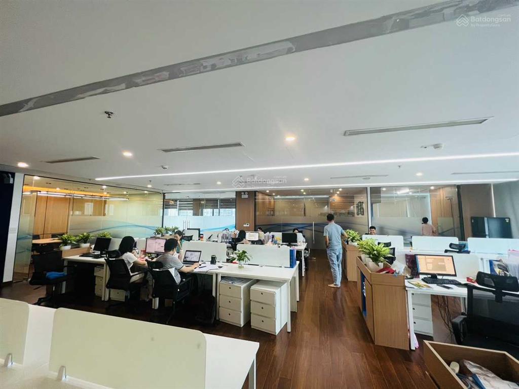 Cho thuê vp 250m2 full nội thất tòa golden land 275 nguyễn trãi, giá 287 nghìn/m2/tháng