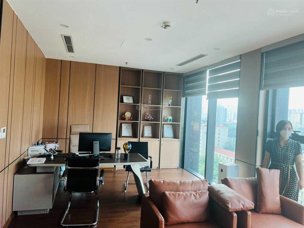 Cho thuê vp 250m2 full nội thất tòa golden land 275 nguyễn trãi, giá 287 nghìn/m2/tháng