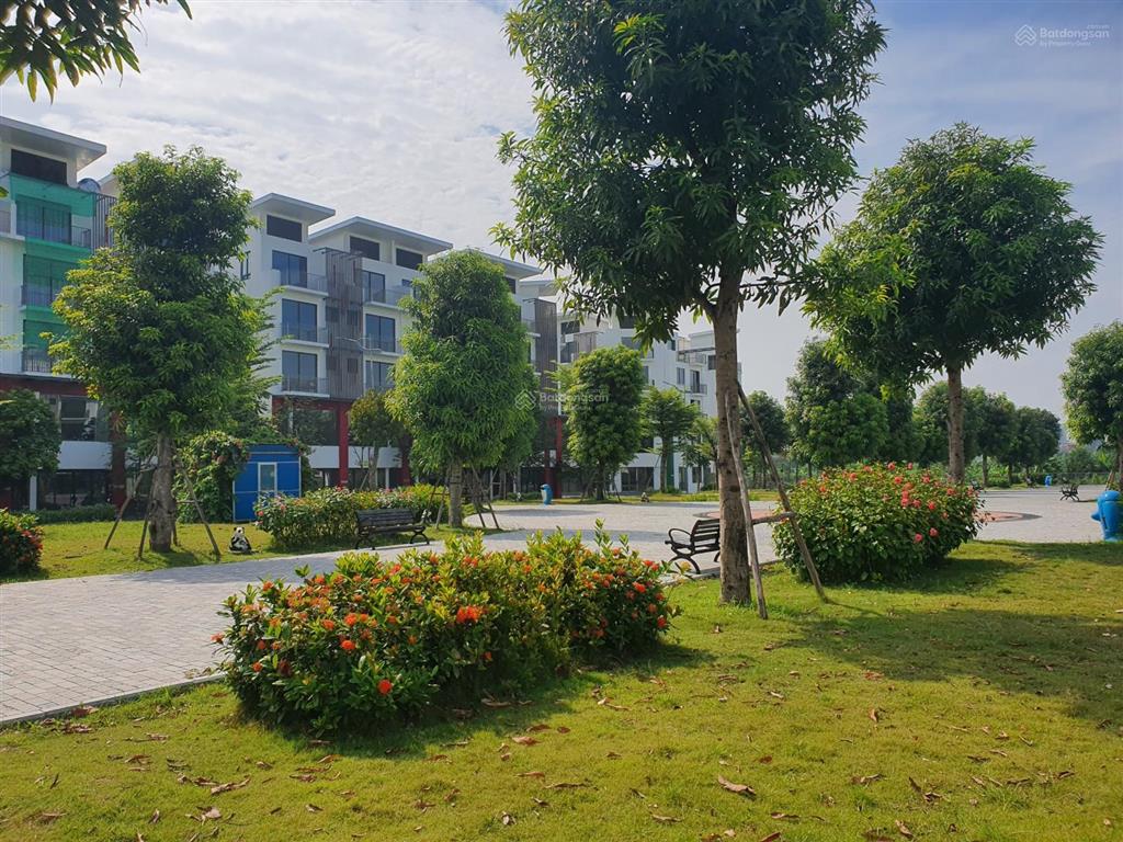 Cho thuê nhà phố khai sơn 220m2, mặt tiền rộng 22m, giá thuê 50tr/tháng.  0989 386 ***