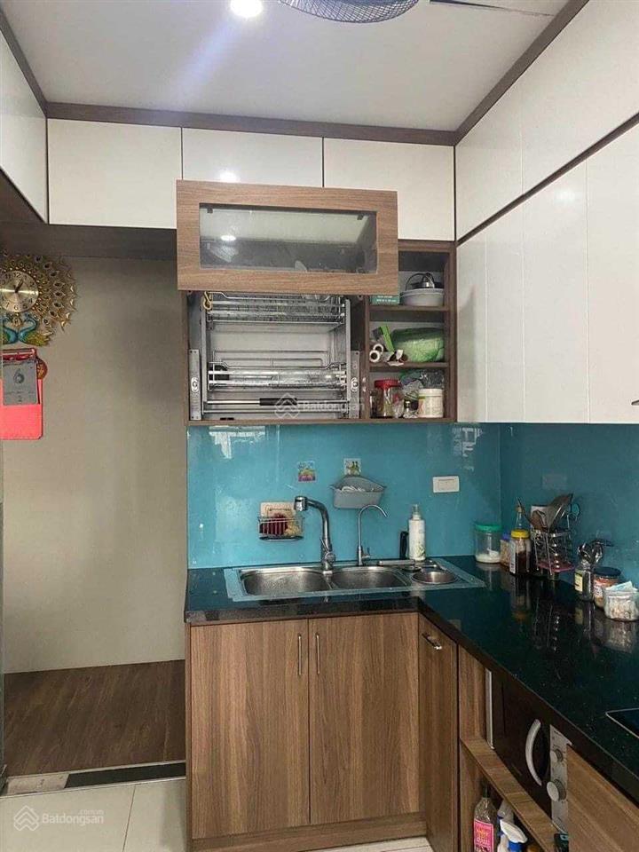 Gia đình tôi cần bán căn góc 3pn 110m2 ban công đn tại chung cư việt đức complex. giá thương lượng