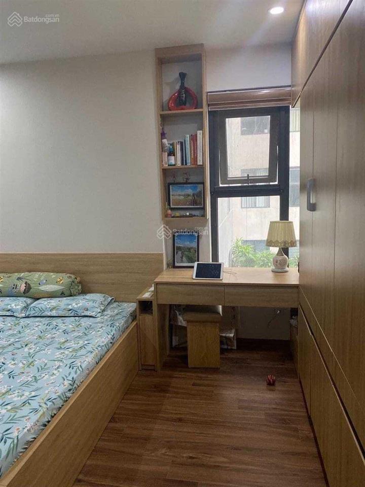 Gia đình tôi cần bán căn góc 3pn 110m2 ban công đn tại chung cư việt đức complex. giá thương lượng