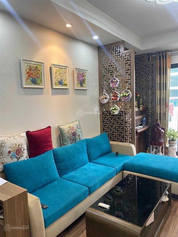 Gia đình tôi cần bán căn góc 3pn 110m2 ban công đn tại chung cư việt đức complex. giá thương lượng