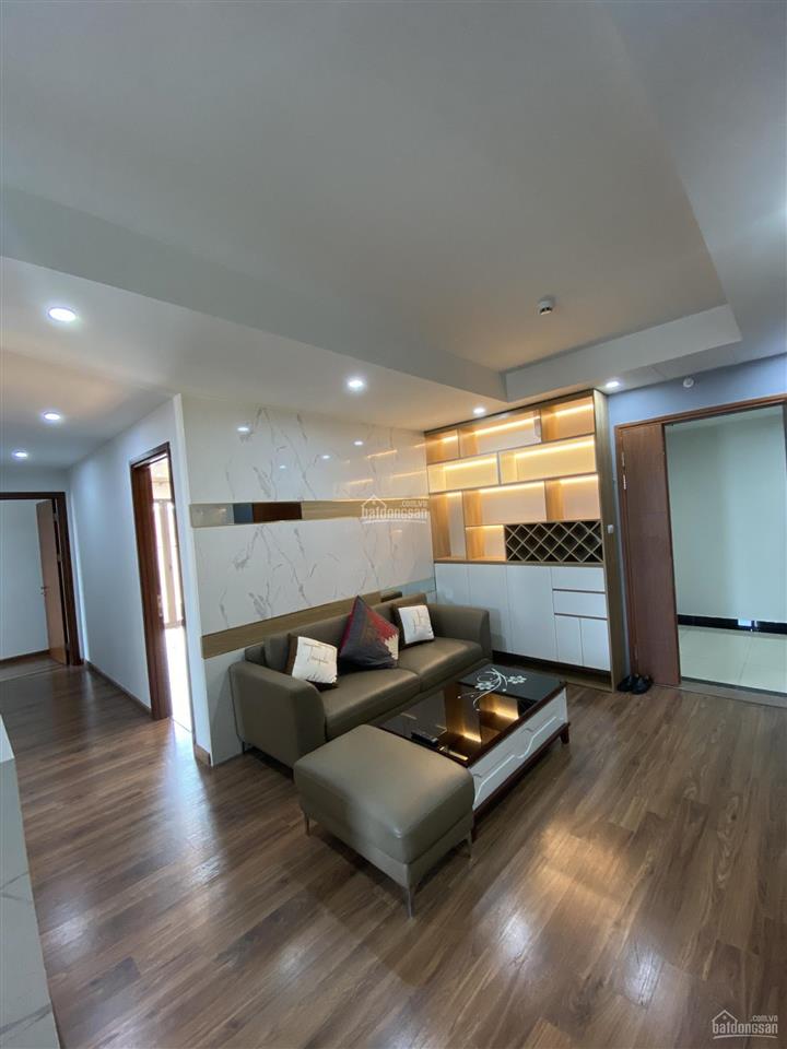 Chính chủ bán gấp 3pn cc việt đức complex 102m2, giá 6.x tỷ  0979 998 ***