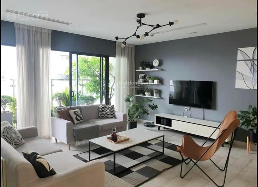 Chính chủ bán nhanh căn 3pn 128m2 tầng trung view phố full nội thất chỉ việc ở ngay đồ như ảnh
