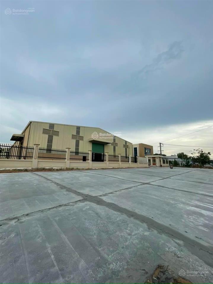 Cho thuê xưởng 4300m2, 210 triệu/tháng tân uyên  bd