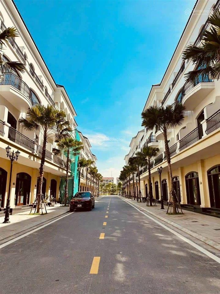 Bán liền kề 63m2 cạnh vườn hoa giá 8.x tỷ the empire vinhomes ocean park 2