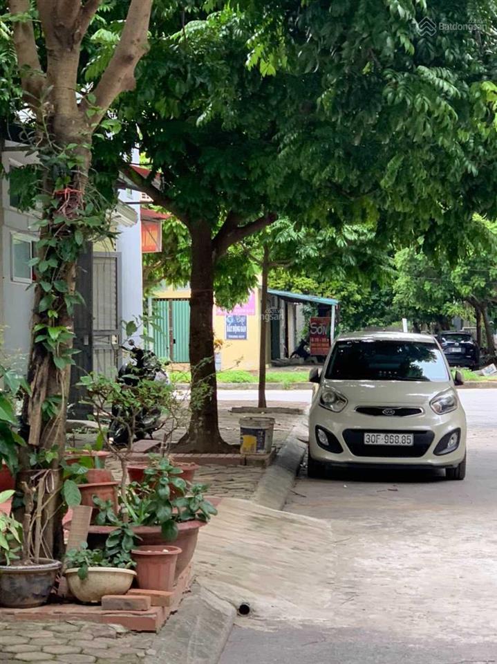 Cần bán gấp 50m2 đất dịch vụ dương nội tại khu 16, 17, 18 giá tốt