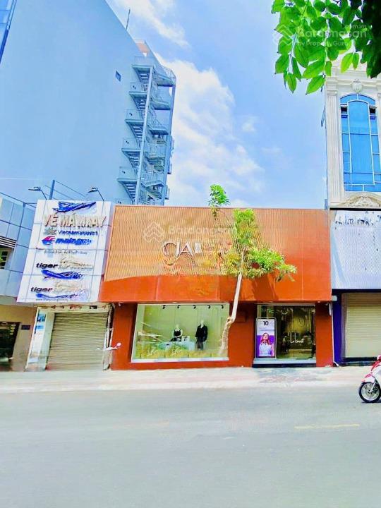Cho thuê nhà mặt tiền phan kế bính, quận 1. dt 10x45m. 1 trệt. dtsd 450m2