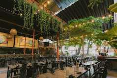 Cho thuê nhà mặt tiền lê qúy đôn, quận 3. dt 12x30m, 1 trệt, 1 lầu. dtsd 800m2