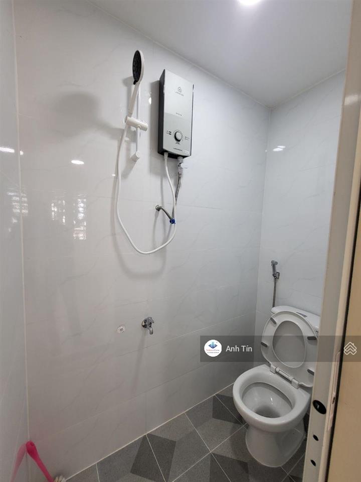 Mtkd khan hiếm! dt 4m x 12m, 2 mặt tiền, trệt 3 lầu, mt hoàng sa p. 5 q. tb, giá chỉ 12,3 tỷ tl