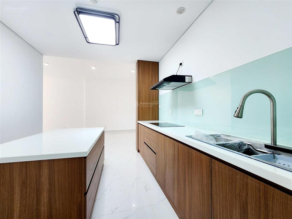 Bán căn góc sky linked villa  p2.x.30  242m2/ 4pn/ 3wc  biệt thự trên không xe ô tô lên nhận nhà