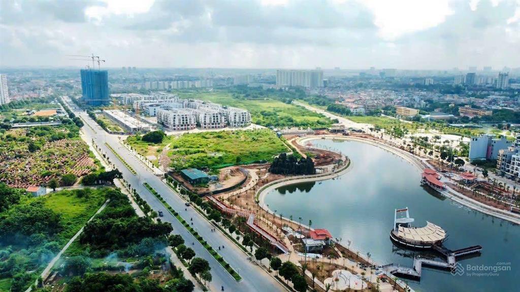 Nhà ngọc thụy, dt 115 m2, mt 7 m, gần đường hồng tiến gần trường việt pháp gần chợ ngọc thụy