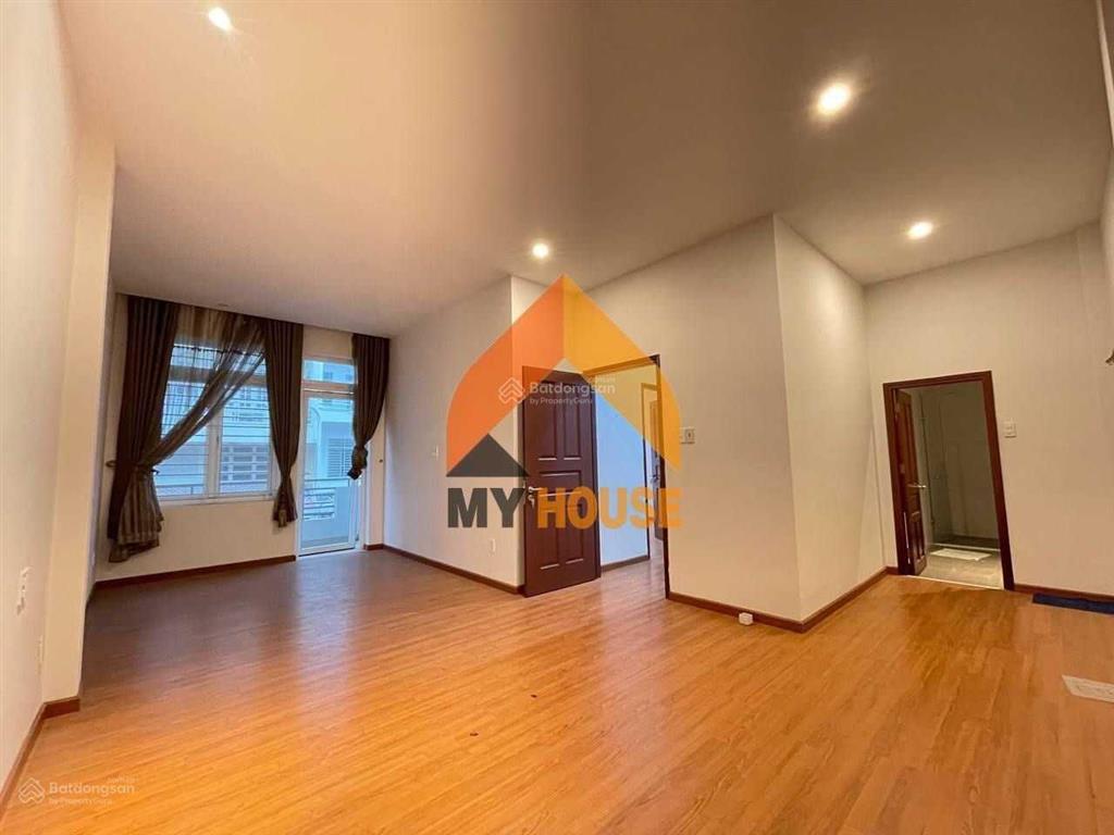 Bất ngờ chưa anh chị! villa thảo điền lung linh có 35tr/ sd 350m2