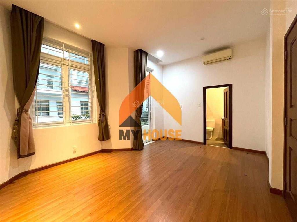 Bất ngờ chưa anh chị! villa thảo điền lung linh có 35tr/ sd 350m2