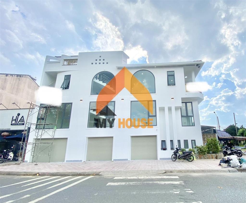 Myhouse chúng em cho thuê tòa nhà đẹp, độc, đỉnh quận 2