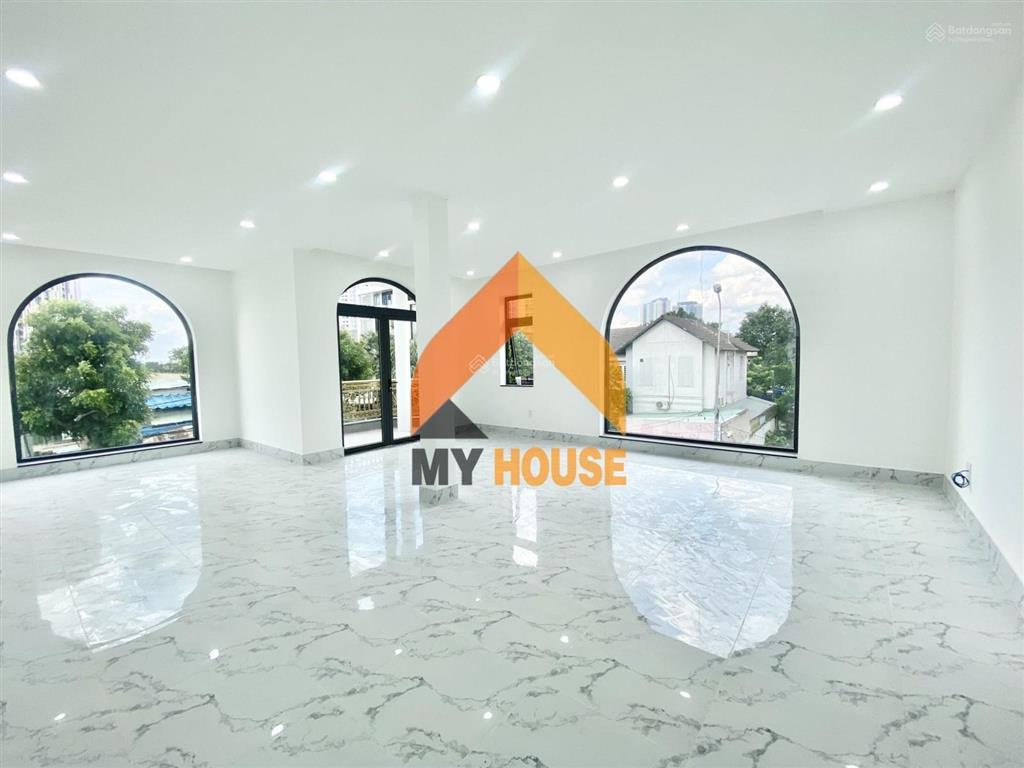 Myhouse chúng em cho thuê tòa nhà đẹp, độc, đỉnh quận 2