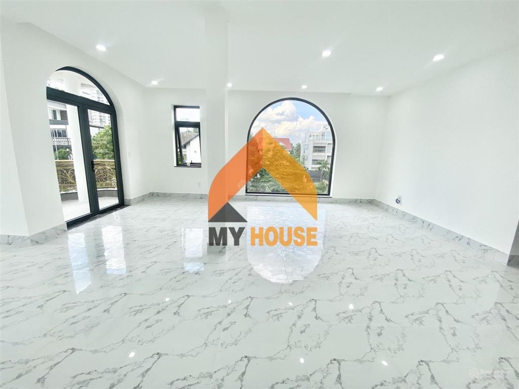 Myhouse chúng em cho thuê tòa nhà đẹp, độc, đỉnh quận 2