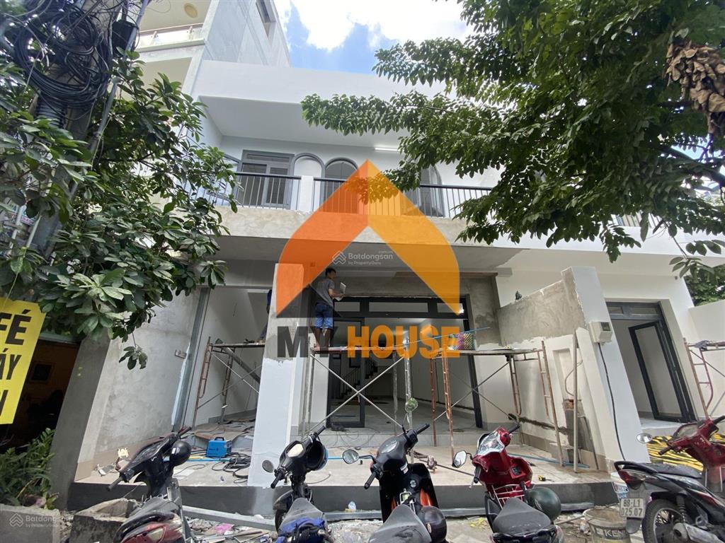 Mặt bằng ngay trần não, q2 mới tinh