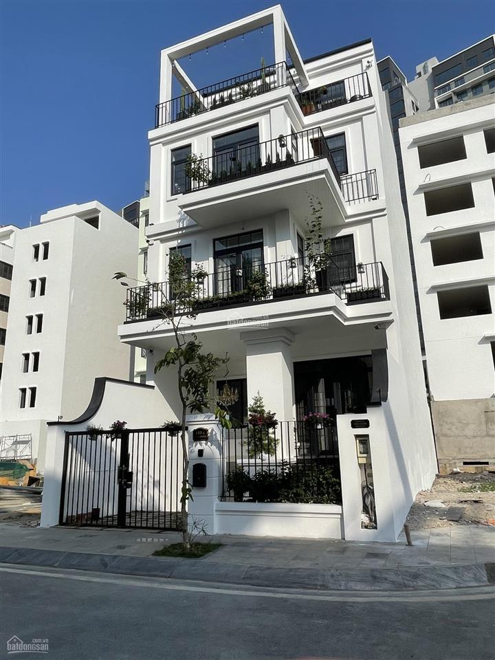 Chính chủ kẹt ngân hàng cần bán gấp lô đất 200m2 khu compound mystery villas q2