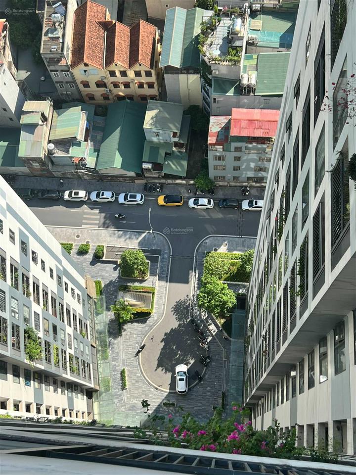 Cần bán căn hộ cao cấp hòa bình green city, bàn giao nhà ngay, có sổ đỏ,  0965 180 ***