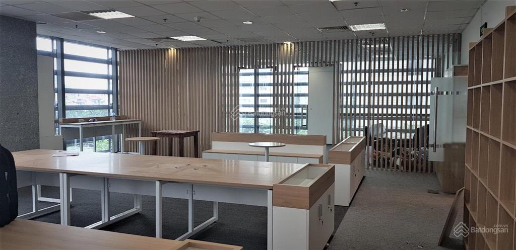 Cần cho thuê vp khu trung hòa nhân chính 800m2 có thể thuê nhỏ diện tích, giá chỉ 170 nghìn/m2/th