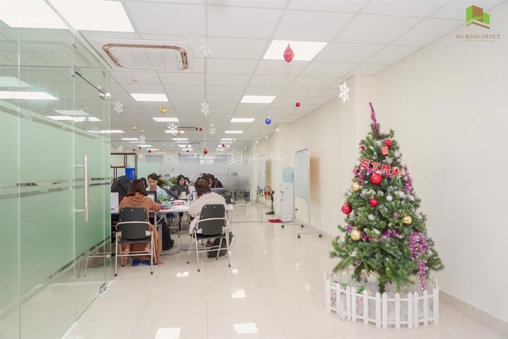 Cho thuê 1400m2 vp hỗ trợ chia nhỏ, dự án mới hateco laroma, đống đa. giá ưu đãi 300 nghìn/m2/tháng