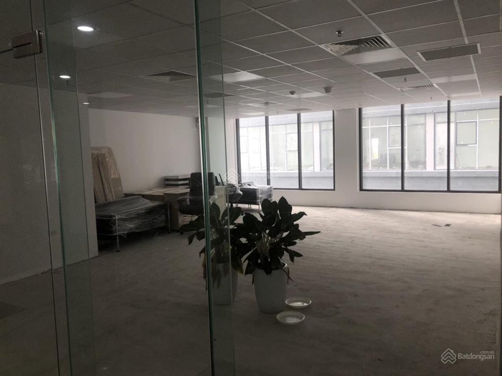 Cho thuê 1400m2 vp hỗ trợ chia nhỏ, dự án mới hateco laroma, đống đa. giá ưu đãi 300 nghìn/m2/tháng