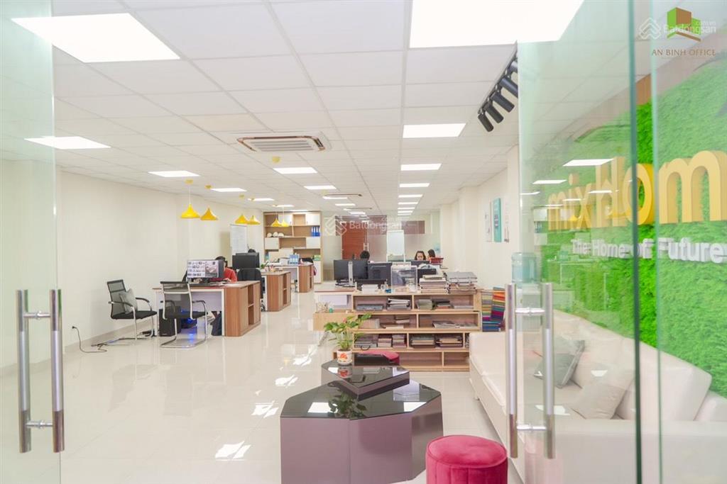 Cho thuê 1400m2 vp hỗ trợ chia nhỏ, dự án mới hateco laroma, đống đa. giá ưu đãi 300 nghìn/m2/tháng