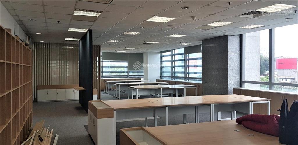Cho thuê văn phòng cdc building 25 lê đại hành dt 800m2 có thể chia nhỏ giá 220 nghìn/m2/th
