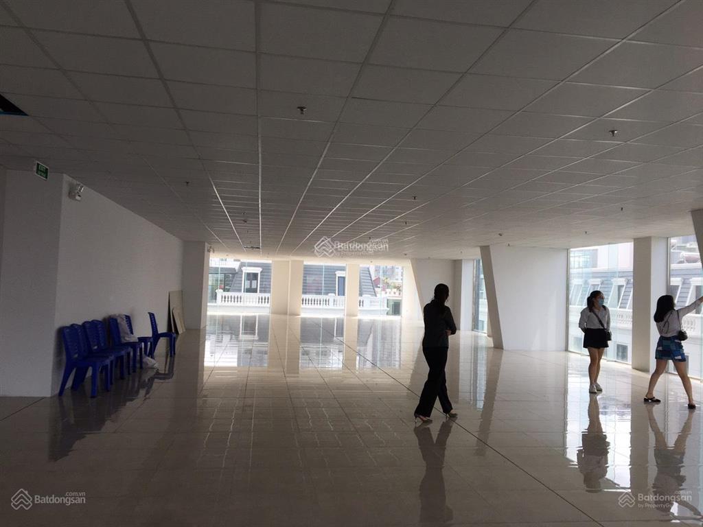 Cho thuê văn phòng cdc building 25 lê đại hành dt 800m2 có thể chia nhỏ giá 220 nghìn/m2/th