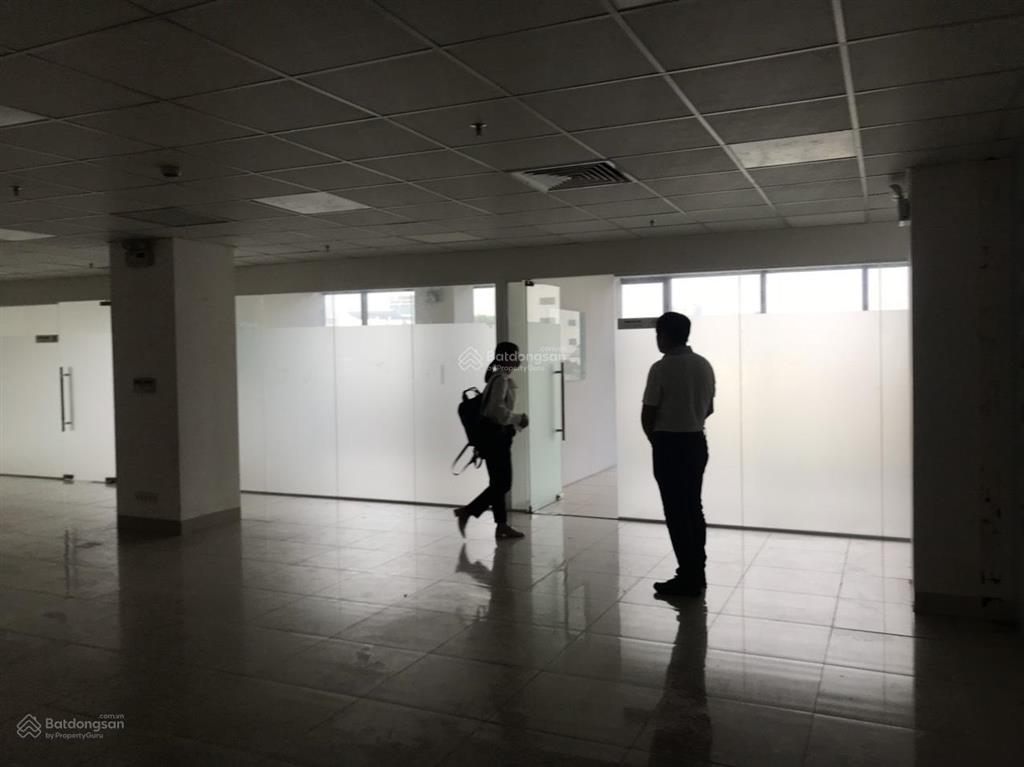 Cho thuê văn phòng phố lạc long quân, tây hồ dt 100m2, giá 120 nghìn/m2/th