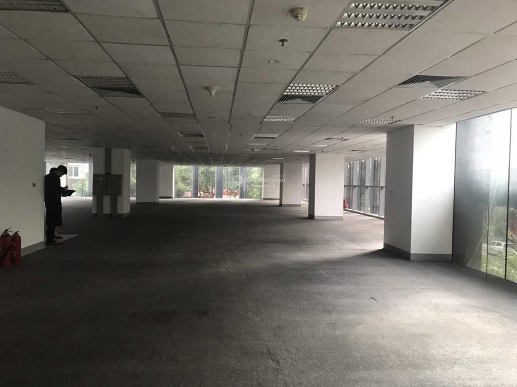 Ưu đãi cho thuê 583m2 văn phòng tòa nhà 170 la thành, đống đa giá chỉ 200k/m2
