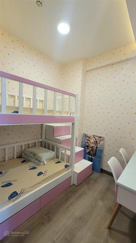 Q7 boulevard 2pn  2wc  9,5 triệu  2pn 2wc  70m2. căn góc  liền kề pmh q7