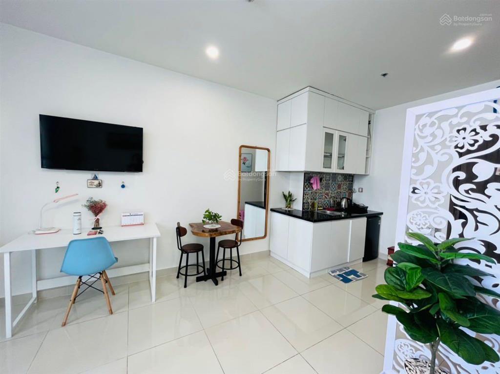 Q7 boulevard  office 35m2 8,5 triệu full nội thất (ntcb 6,5tr/th)