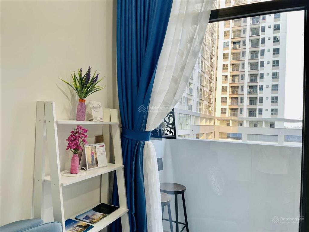 Q7 boulevard  office 35m2 8,5 triệu full nội thất (ntcb 6,5tr/th)