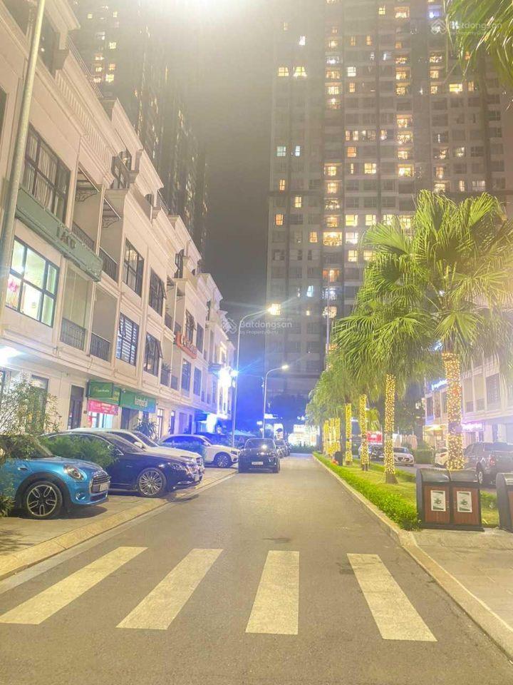 Bán gấp căn shophouse 5 tầng. Đã có dòng tiền ổn định 60tr/tháng tại Vinhomes Gardenia