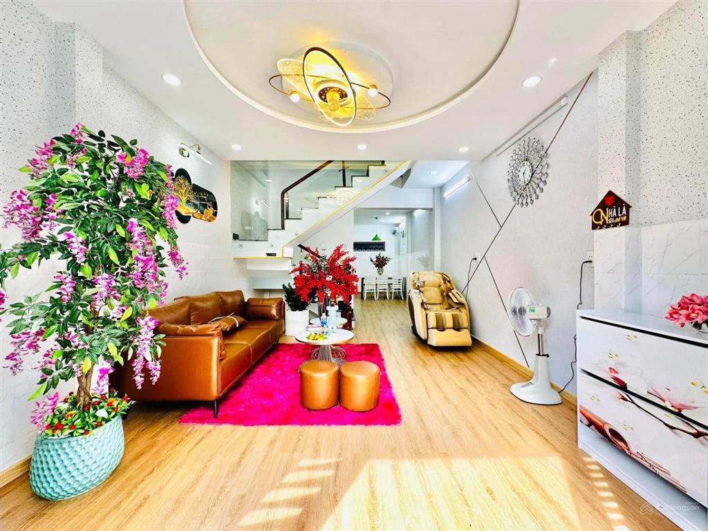Bán nhà đẹp nguyễn thái sơn, p4, gò vấp, 48m2, 2 tầng btct, hẻm xe hơi 4m sát mặt tiền, chỉ 4 tỷ tl