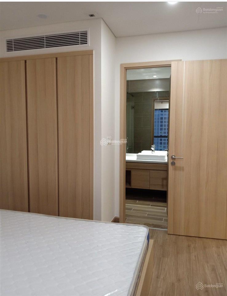 Chính chủ bán căn hộ 128m2 tk 3pn2vs, căn góc nhiều mặt thoáng, làm việc chính chủ, full nội thất