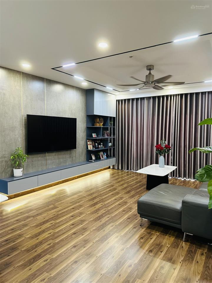 Cho thuê căn hộ 4pn đủ đồ  nội thất cao cấp 160m2  có 2slot giá tốt nhất thị trường  0962 132 ***