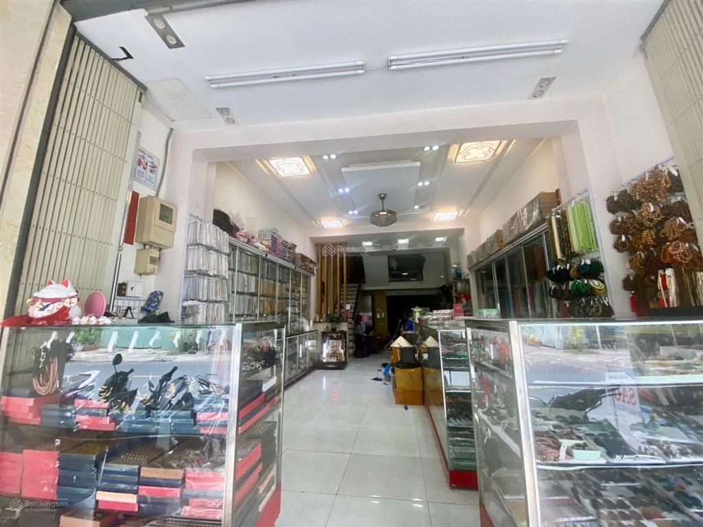 Bán nhà mặt tiền quận 5 đang kinh doanh tốt trục đường an bình  võ văn kiệt  trần hưng đạo 35tỷ