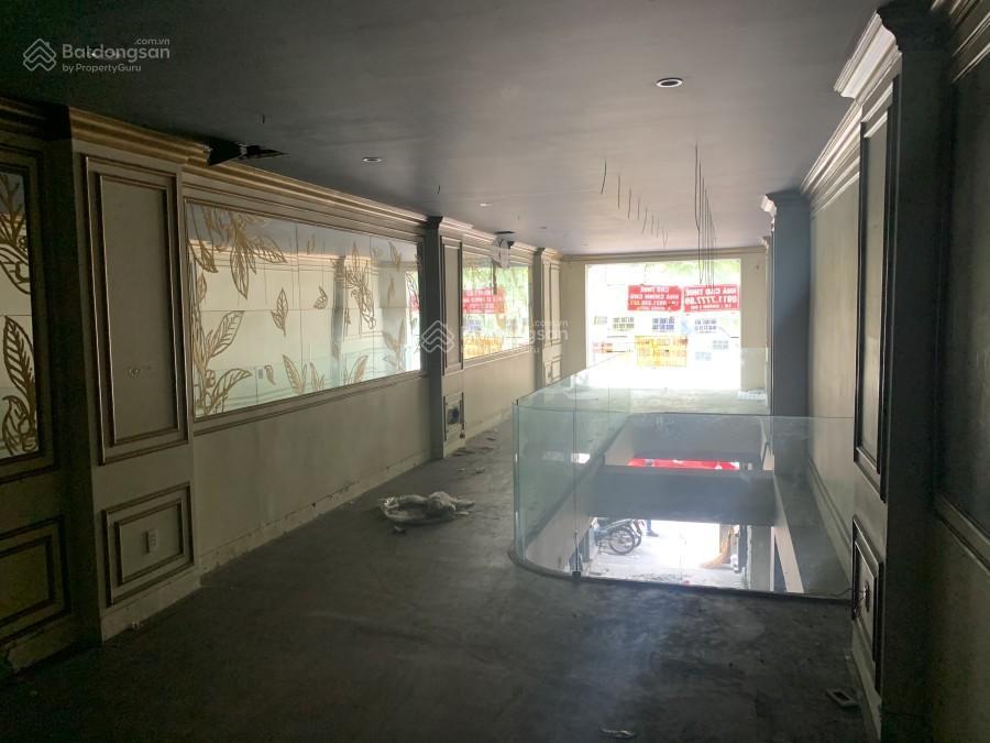 Cho thuê nhà mặt tiền số 49 nguyễn huệ, quận 1, dt 8x26.5m, 1 trệt 2 lầu, st, dtsd 424m2