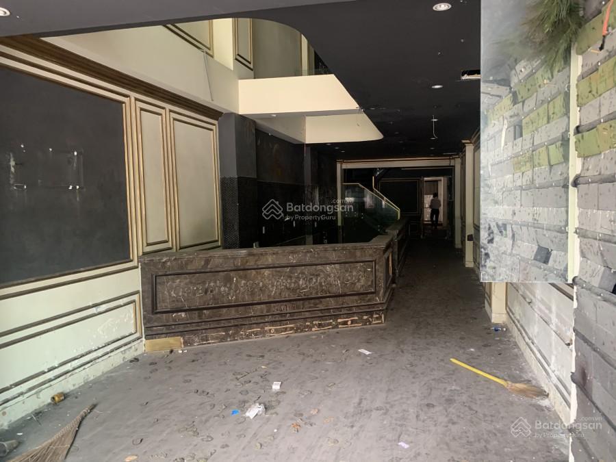 Cho thuê nhà mặt tiền số 49 nguyễn huệ, quận 1, dt 8x26.5m, 1 trệt 2 lầu, st, dtsd 424m2