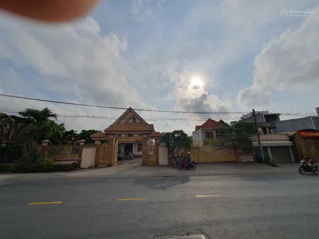 Siêu phẩm giảm mạnh lô đất hơn 1.800m2 hai mặt tiền đường lớn tt tp. thủ đức với giá 220tỷ tl ạ