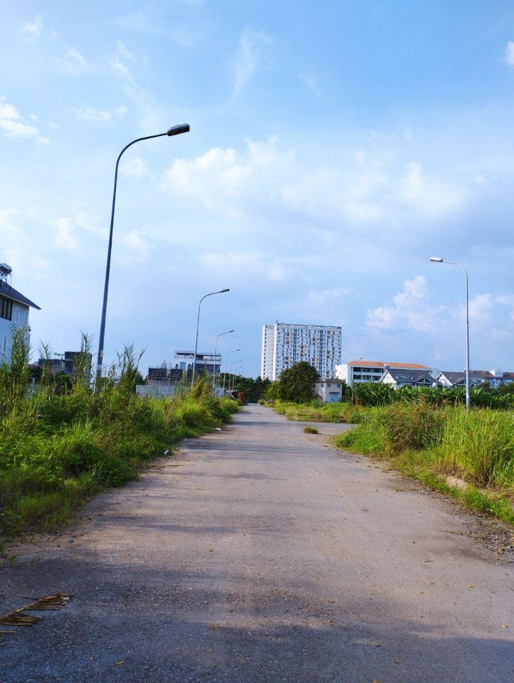 Đang bán đất nền dự án KDC Phú Nhuận, Phước Long B, Quận 9, diện tích 300m2, giá 83tr/m2