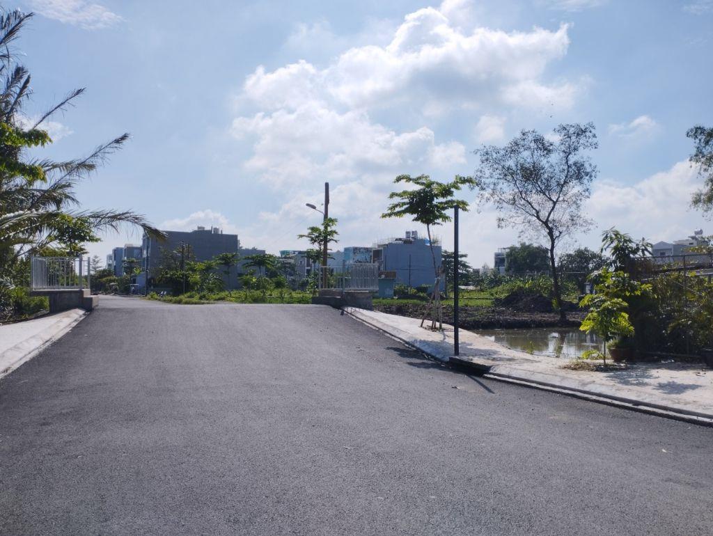 Cần bán gấp Dự án Đông Dương đường Bưng Ông Thoàn, Phường Phú Hữu, Diện tích 220m², Giá 40 Triệu/m²
